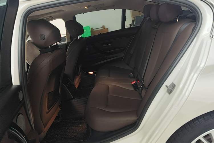 Used BMW 3 Series 2018 320Li Fashion Model Left Rear Seat