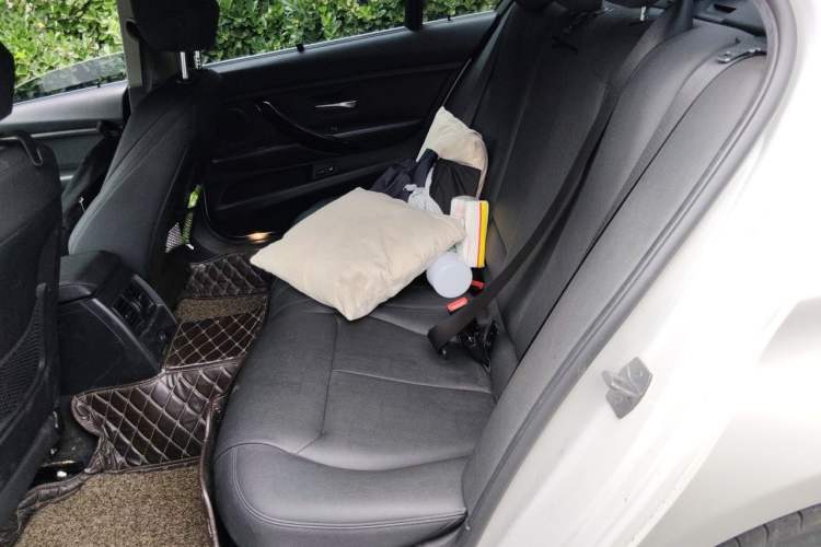 Used BMW 3 Series 2018 320Li Fashion Model Left Rear Seat