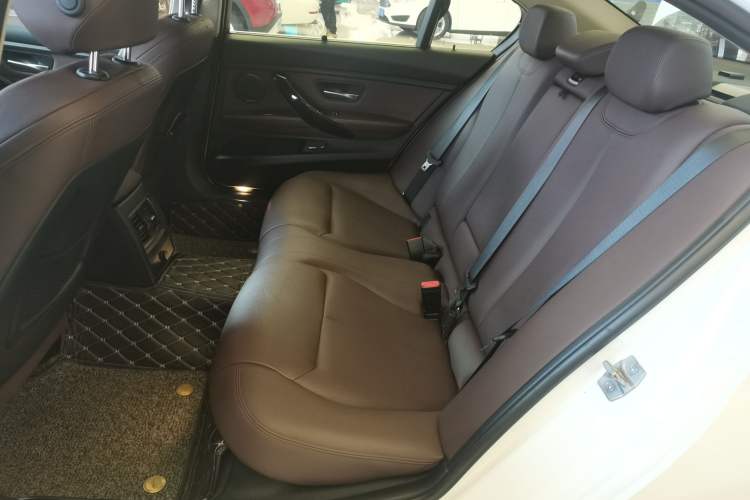 Used BMW 3 Series 2018 320Li Fashion Model Left Rear Seat