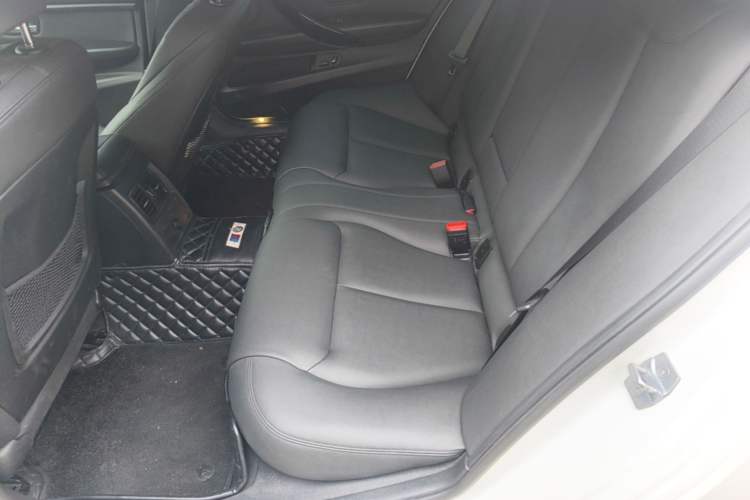 Used BMW 3 Series 2018 320Li Leading Model M Sport Package Left Rear Seat