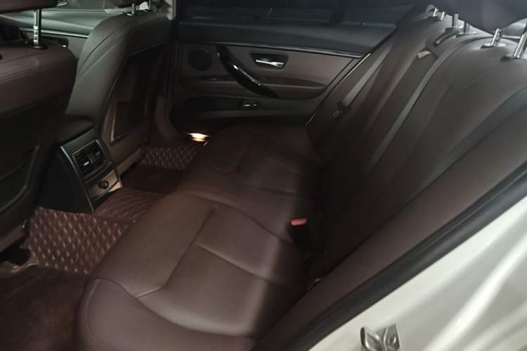 Used BMW 3 Series 2018 320Li xDrive Fashion Model Left Rear Seat