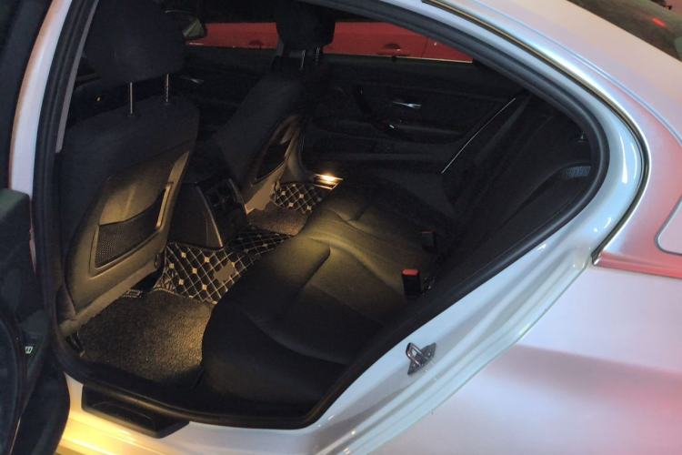 Used BMW 3 Series 2018 320Li Fashion Model Left Rear Seat