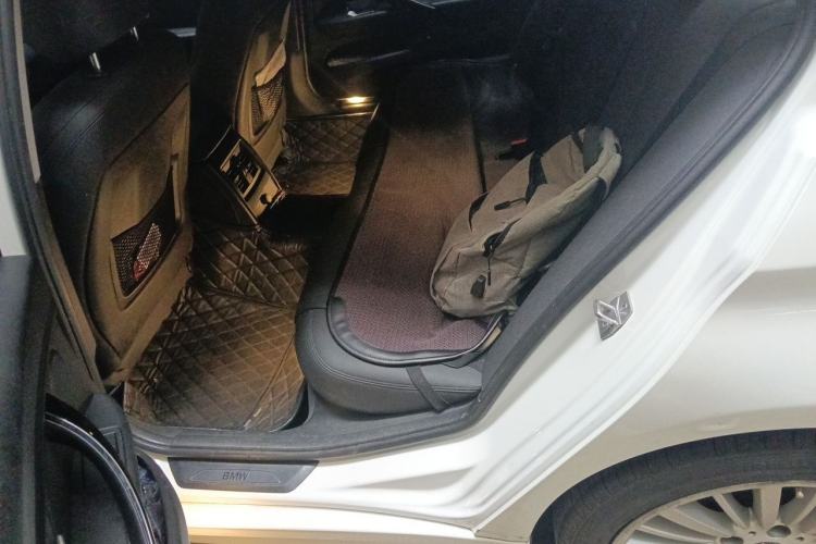 Used BMW 3 Series 2018 320Li Fashion Model Left Rear Seat