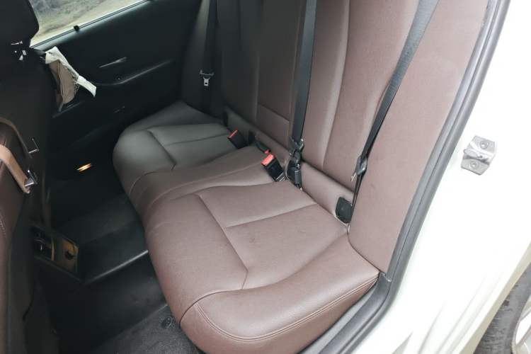 Used BMW 3 Series 2018 320Li Fashion Model Left Rear Seat
