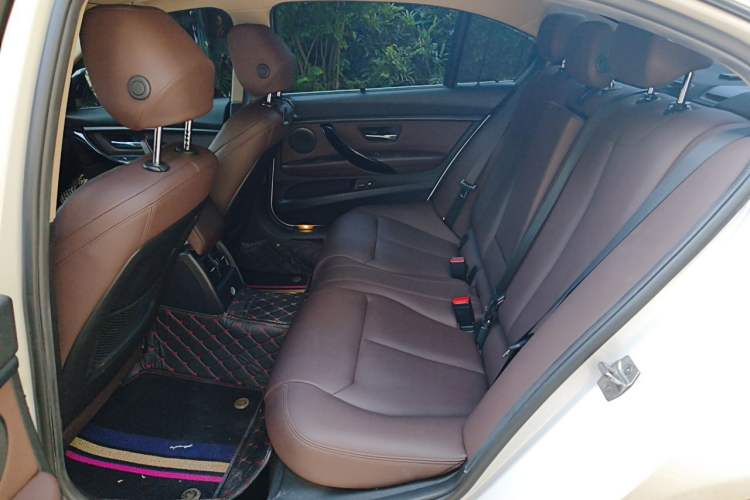 Used BMW 3 Series 2018 320Li Fashion Model Left Rear Seat