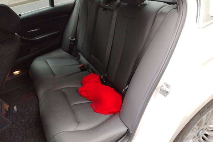 Used BMW 3 Series 2018 320Li Fashion Model Left Rear Seat