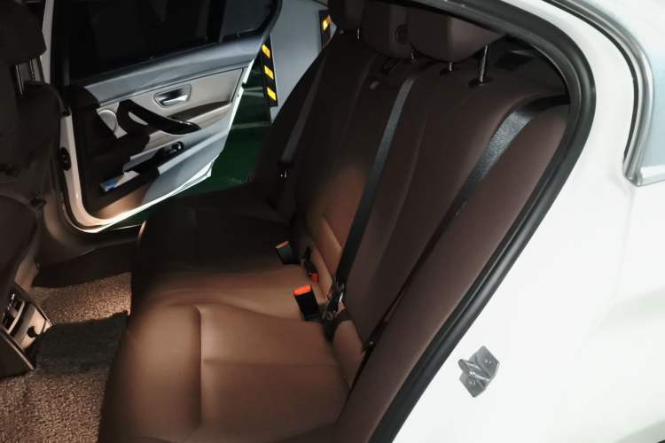 Used BMW 3 Series 2018 320Li Fashion Model Left Rear Seat