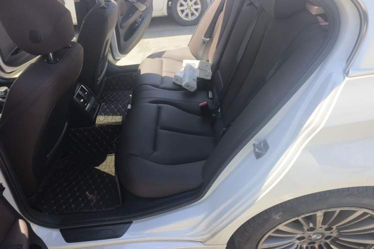 Used BMW 3 Series 2018 320Li Fashion Model Left Rear Seat