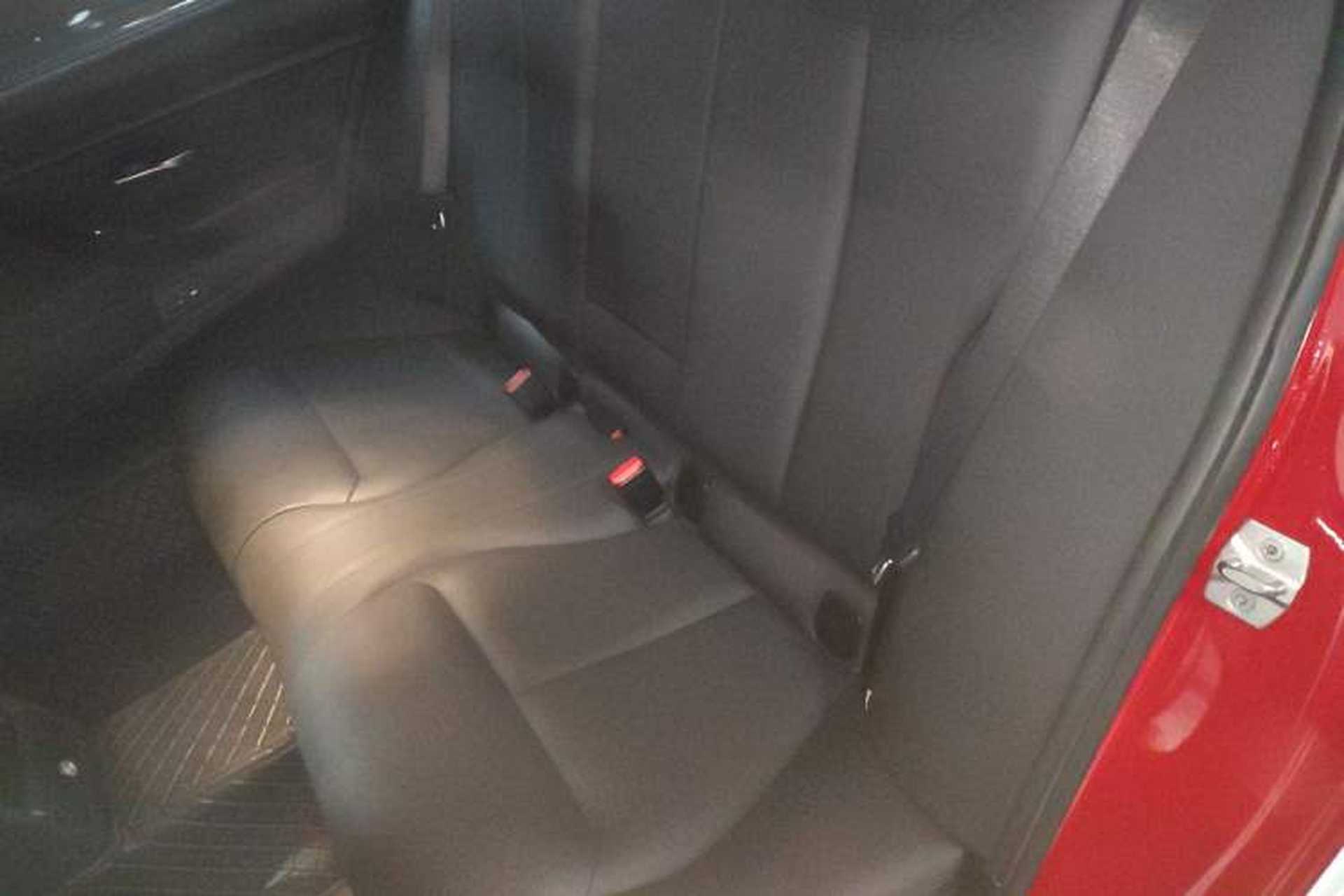 Used BMW 3 Series 2018 320Li Fashion Model Left Rear Seat