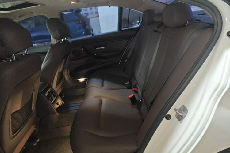Used BMW 3 Series 2018 320Li Leading Model M Sport Package Left Rear Seat