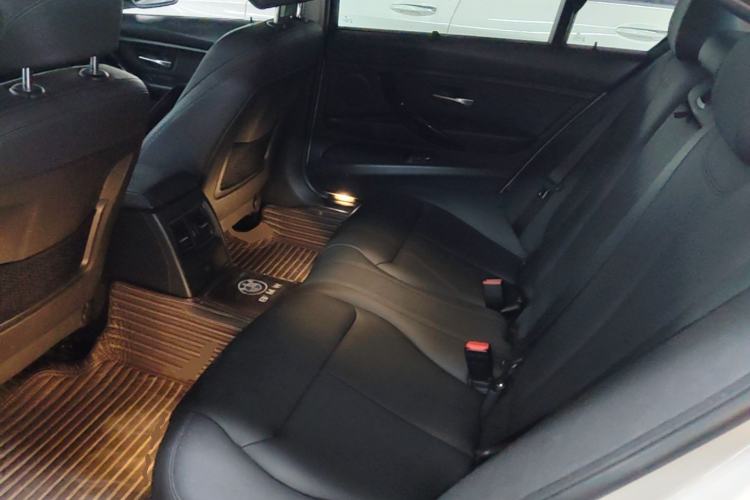 Used BMW 3 Series 2018 320Li Fashion Model Left Rear Seat