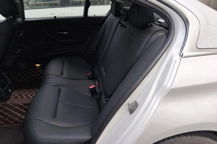 Used BMW 3 Series 2018 320Li Fashion Model Left Rear Seat