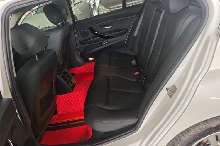 Used BMW 3 Series 2018 318Li Left Rear Seat