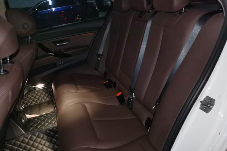Used BMW 3 Series 2018 320Li Fashion Model Left Rear Seat