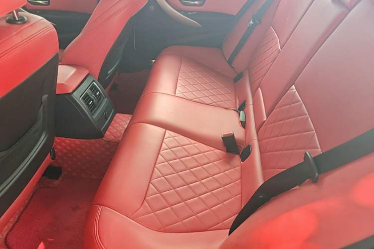 Used BMW 3 Series 2018 320i M Sport Package Left Rear Seat