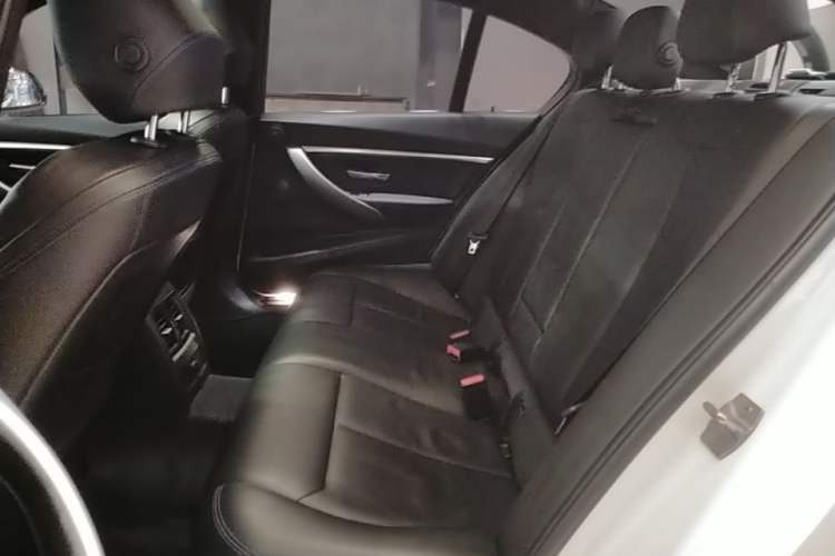 Used BMW 3 Series 2018 320i M Sport Night Edition Left Rear Seat