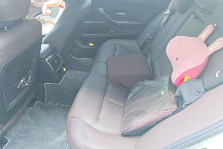 Used BMW 3 Series 2018 320Li Leading Model M Sport Package Left Rear Seat