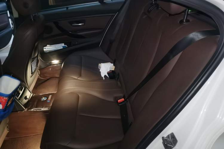 Used BMW 3 Series 2018 320Li Fashion Model Left Rear Seat