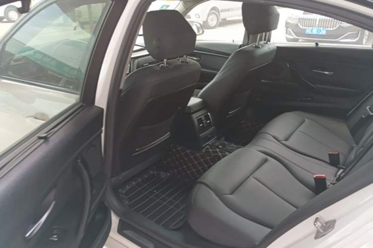 Used BMW 3 Series 2018 320Li Leading Model M Sport Package Left Rear Seat