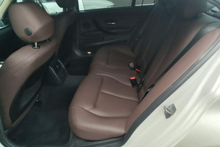 Used BMW 3 Series 2018 320Li Fashion Model Left Rear Seat