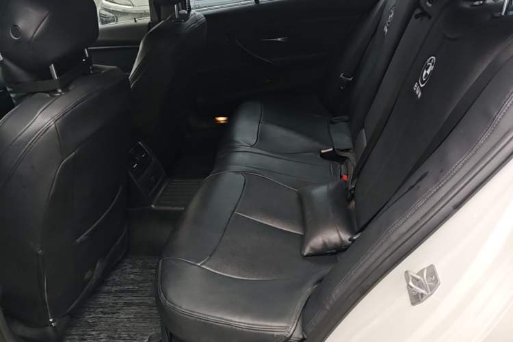 Used BMW 3 Series 2018 320Li Fashion Model Left Rear Seat