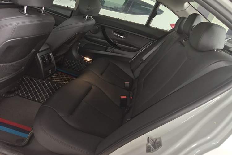 Used BMW 3 Series 2018 320Li Fashion Model Left Rear Seat