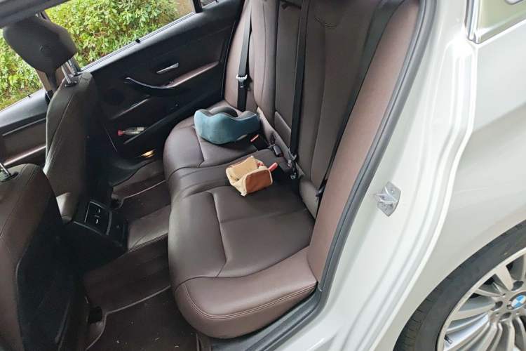 Used BMW 3 Series 2018 320Li Fashion Model Left Rear Seat