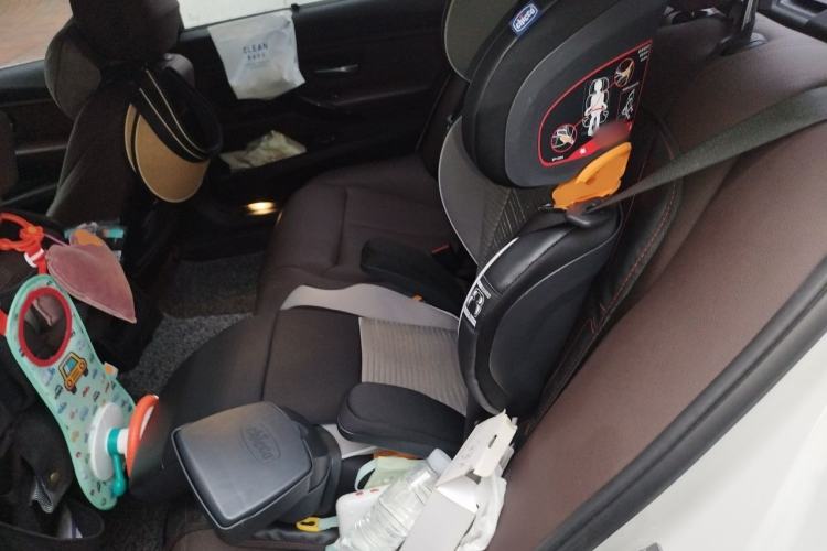 Used BMW 3 Series 2018 320Li Fashion Model Left Rear Seat