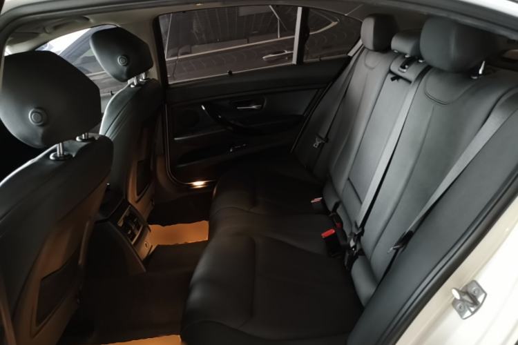 Used BMW 3 Series 2018 320Li Fashion Model Left Rear Seat