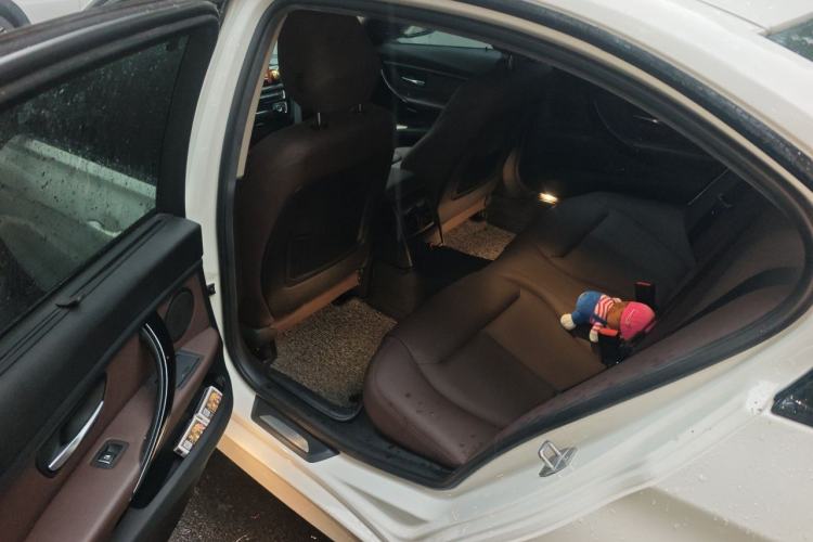 Used BMW 3 Series 2018 320Li Leading Model M Sport Package Left Rear Seat