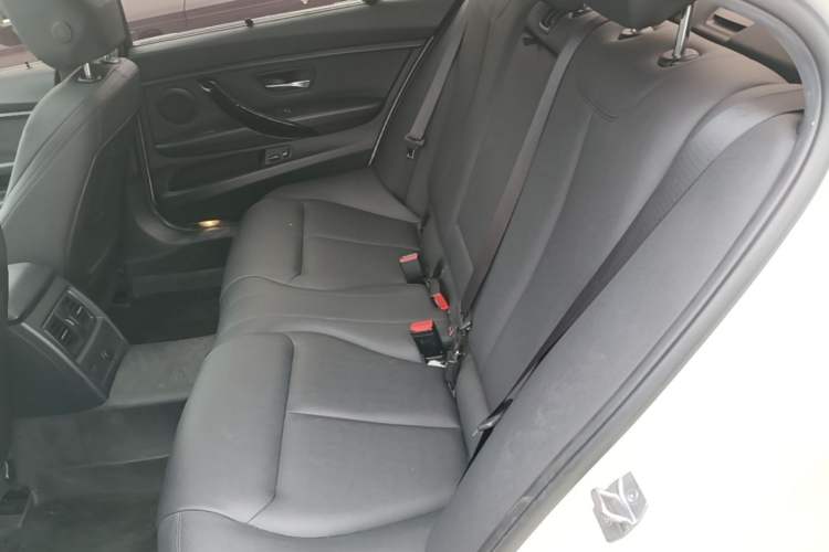 Used BMW 3 Series 2018 320Li Fashion Model Left Rear Seat