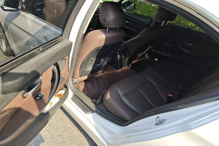 Used BMW 3 Series 2018 320Li Fashion Model Left Rear Seat