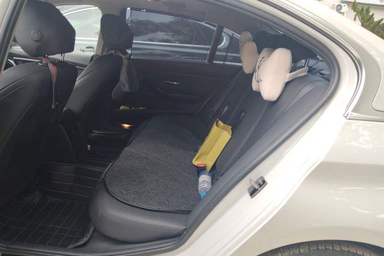 Used BMW 3 Series 2018 320Li Fashion Model Left Rear Seat
