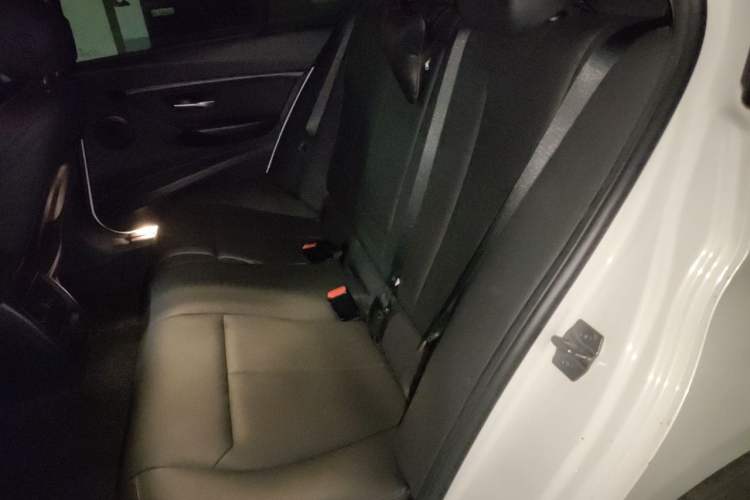 Used BMW 3 Series 2018 318i Left Rear Seat