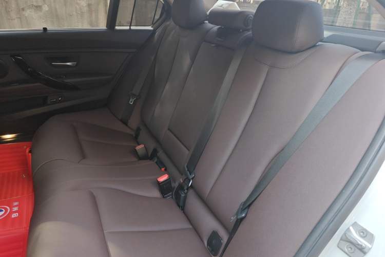 Used BMW 3 Series 2018 320Li Fashion Model Left Rear Seat
