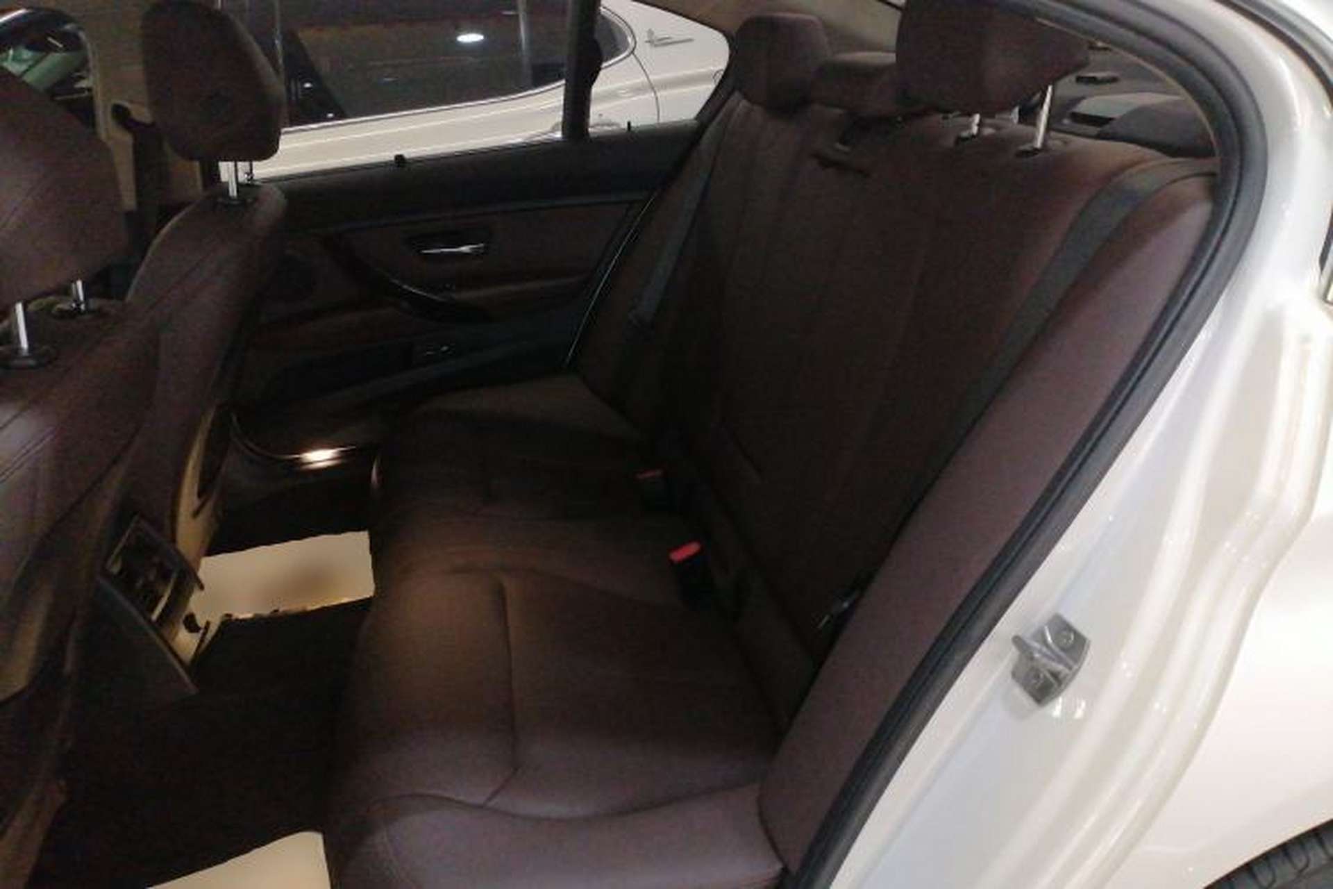 Used BMW 3 Series 2018 320Li xDrive Fashion Model Left Rear Seat