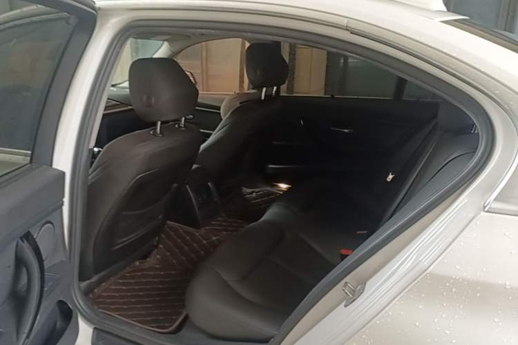 Used BMW 3 Series 2018 320Li Fashion Model Left Rear Seat
