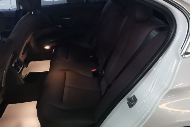 Used BMW 3 Series 2018 320Li Fashion Model Left Rear Seat