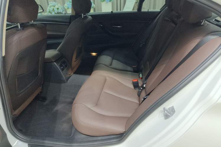 Used BMW 3 Series 2018 320Li Fashion Model Left Rear Seat