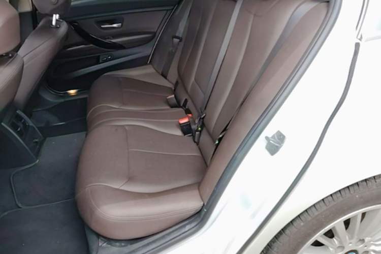 Used BMW 3 Series 2018 320Li Fashion Model Left Rear Seat