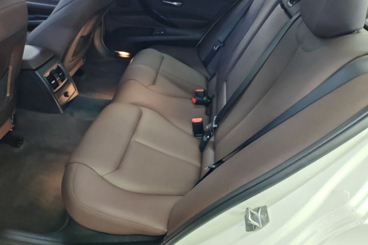 Used BMW 3 Series 2018 320Li Fashion Model Left Rear Seat
