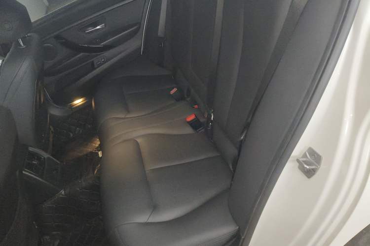 Used BMW 3 Series 2018 320Li xDrive Fashion Model Left Rear Seat