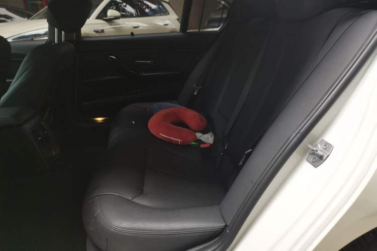 Used BMW 3 Series 2018 320Li Fashion Model Left Rear Seat