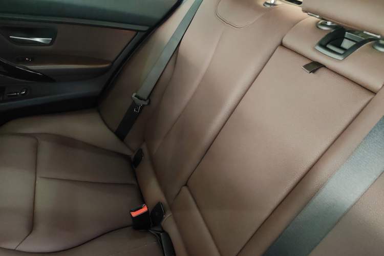 Used BMW 3 Series 2018 320Li Leading Model M Sport Package Left Rear Seat
