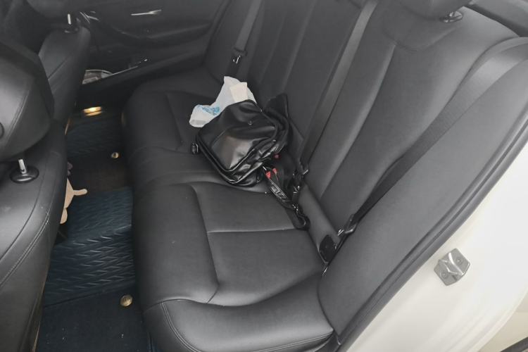 Used BMW 3 Series 2018 320Li Fashion Model Left Rear Seat