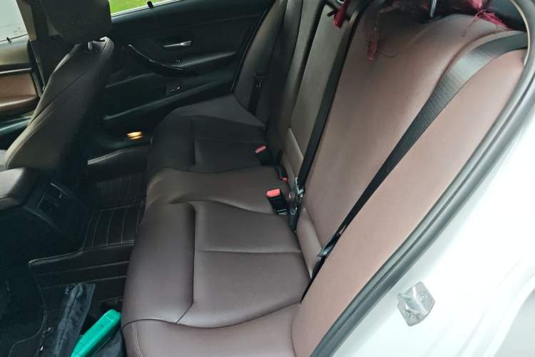 Used BMW 3 Series 2018 320Li Fashion Model Left Rear Seat