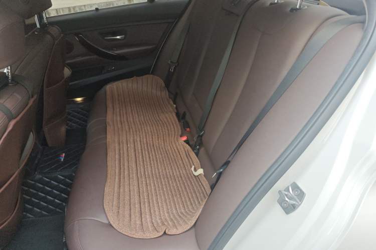 Used BMW 3 Series 2018 320Li Fashion Model Left Rear Seat