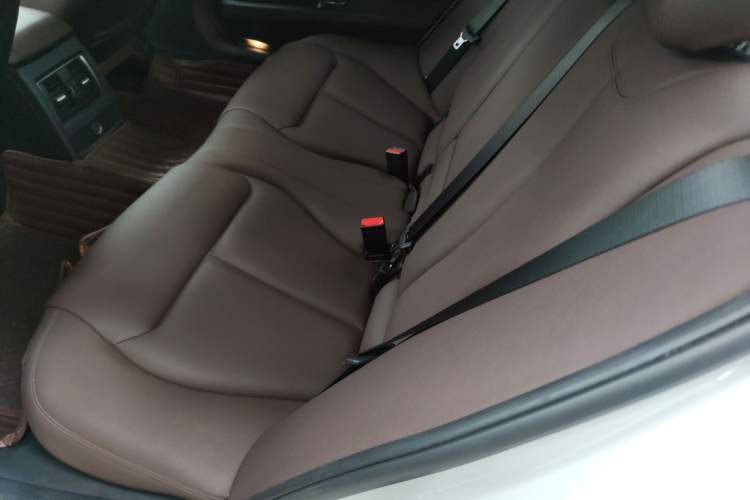 Used BMW 3 Series 2018 320Li Fashion Model Left Rear Seat
