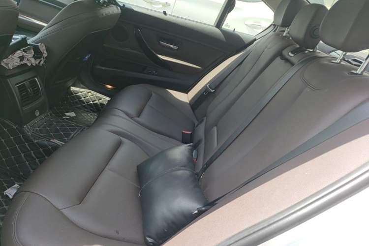 Used BMW 3 Series 2018 320Li Fashion Model Left Rear Seat