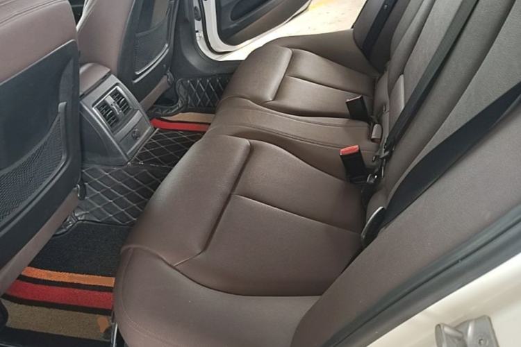 Used BMW 3 Series 2018 320Li Fashion Model Left Rear Seat